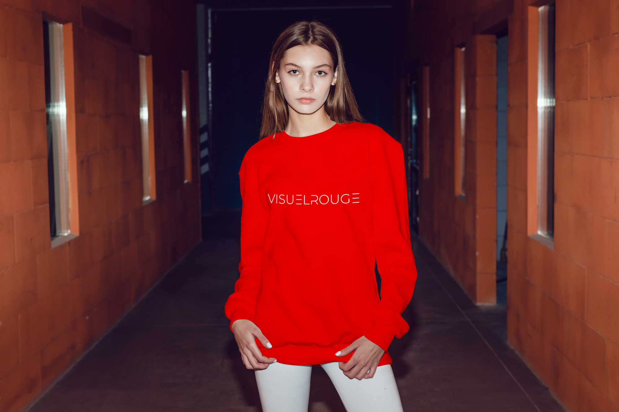 VISUELROUGE – Agence de communication et design graphique Sweat personnalisable VISUELROUGE